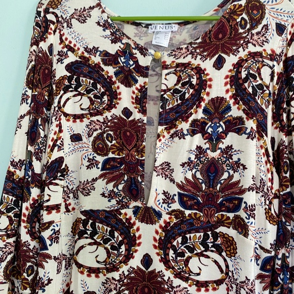 Bell Sleeve Dress with Rich Warm Colors - Picture 3 of 4